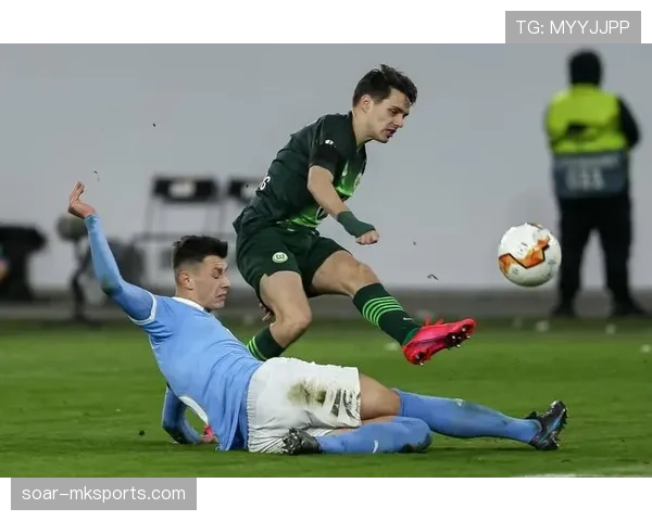 戴维斯与穆西亚拉联手发威 助力球队再创高光时刻