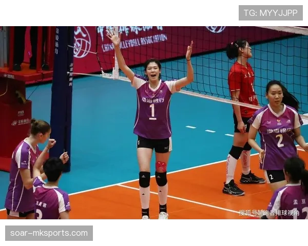 李盈莹家的冰箱里塞满了蛋白粉，连饮料都喝零卡的