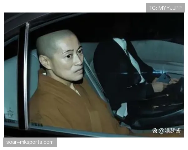 石智勇赛后满身泥，半小时被拍进豪车，这反差把我看蒙了